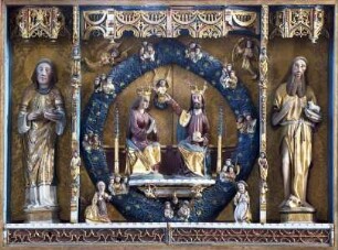 Spätgotischer zweifacher Wandelaltar — Festtagsseite mit Marienkrönung und Heiligen — Marienkrönung mit Stephanus und Johannes dem Täufer