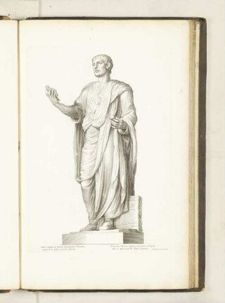 Statue antique de marbre d'un fenateur Romain, haute de 6. pieds. 2. po. au Louvre.