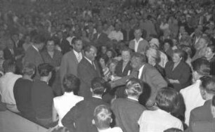 Freiburg: Stadthalle; Willy Brandt; Wahlversammlung; kommt in die Stadthalle