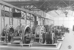 Kraftwerk Chuquicamata: 7 Drehstrom-Gleichstrom-Umformer je 2500 kW, gleichstromseitig 235 Volt, 10600 Amp. (Siemens-Schuckertwerke) : Technikgeschichte | Elektrotechnik | Umwandlung und Fortleitung elektrischer Energien | Umformer und Gleichrichter
