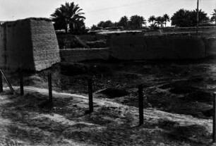 Lehmmauern (Deutsche Indien-Expedition 1926/1929 - Rückreise: Irak-Syrien-Libanon-Türkei)