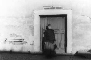 Wittichenau-Saalau. Mühle, die Müllerin Frau Bresan