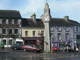 Kleinstadt Westport, Provinz Mayo, Hauptstrasse mit Uhrturm