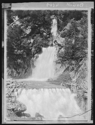 Ötztal. Wasserfall in der Ebne
