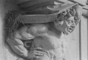 Konsole mit tanzendem Faun : Konsole mit tanzendem Faun. Sandstein (1714/1718; Werkstatt Balthasar Permoser / um 1954 Kopie). Dresden-Altstadt, Zwinger, Bogengalerie