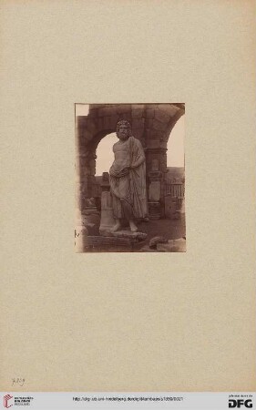 Praetorium, fortifications, intérieur, statue