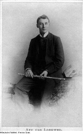 Leeuwen, Ary van