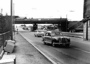 Stuttgart-Zuffenhausen Bau Brücke 2035 Stützen Behelfsbrücke