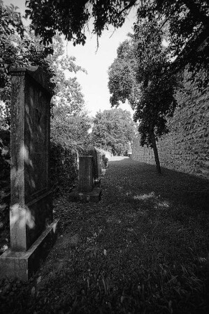 Alter Jüdischer Friedhof; Wetzlar, Hinter der Stadtmauer
