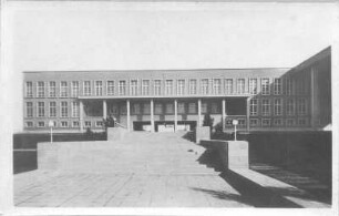 Türkei. Gebäudekomplex (Institut?), vielleicht in Konstantinopel
