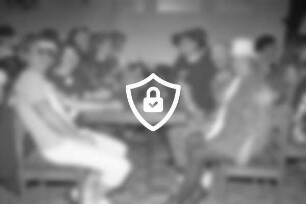 Blau-Weiße-Nacht: Sportlerheim des TSV (am Rödenbrook): kostümierte Gäste an Tischen: 06. Februar 1988