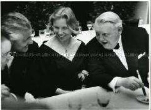 Ludwig Erhard, Sep Ruf und Tochter bei den "Deutschen Tagen" auf der Weltausstellung in Brüssel