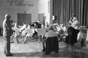 Karlsruher Senioren-Orchester. Erste Probe im Jugendheim am Engländerplatz