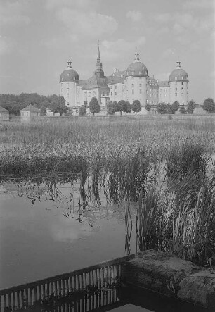 Moritzburg. Blick zum Schloß