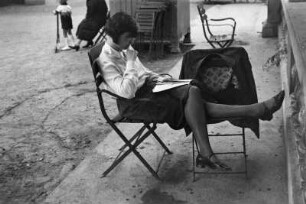 Studentin im Jardin du Luxembourg, Paris
