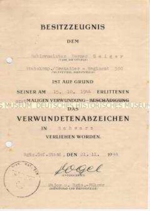 Urkunde zur Verleihung des Verwundetenabzeichen in Schwarz - Familienkonvolut