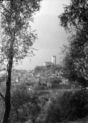 Malcesine: Gardasee, Blick auf das Castello von oben