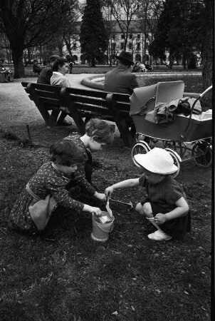 Frühlingstag am Schloßplatz.