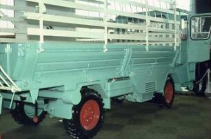 Selbstfahrender Ladewagen