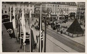 Erinnerungsalbum an das 11. Badische Bundessängerfest in Karlsruhe. Marktplatz