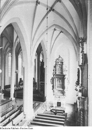 Bautzen. Dom St. Petri (1213/1221). Kircheninneres. Blick von der Südwest-Empore nach Nordosten zum Protestantischen Altar (1644)