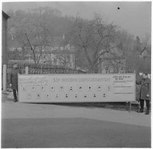Plakate; Patenkinder Brigade "Marie Curie"