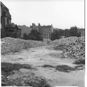 Negativ: Trümmer, Hauptstraße 48, 1953