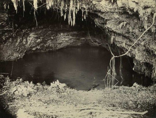 "Grotte Maraa, Tahiti"