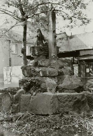 Heimat- und Marienbrunnen