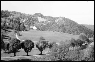 Waldenburg: herbstliche Jura-Landschaft