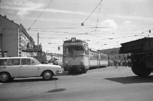 Entgleisung eines achtachsigen Großraumwagens der Karlsruher Straßenbahn am Entenfang