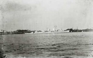 Kiel, Hafen : Kiel. Hafen mit Schiffen der Kriegsmarine