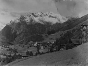 Bergdorf : Blick zum Bergdorf Prägraten im Neuschnee ( ca. 1312m)