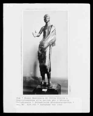 Etruskische Bronzestatuetten