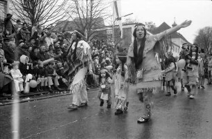 Freiburg: Freiburger Fasnet 1972 [Indianer]