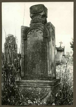 Friedhof. Grabstein der M. Helene Kron um 1850