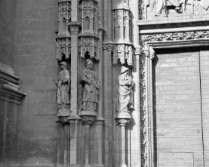 Figürliche Gewände der Puerta de las Campanillas — Prophetengruppe