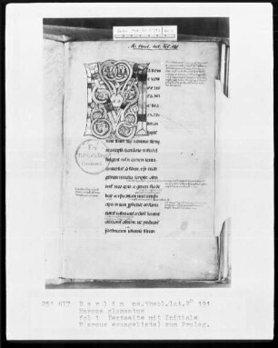 Marcus glossatus — Initiale M, Folio 1recto