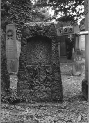 Grabstein 185