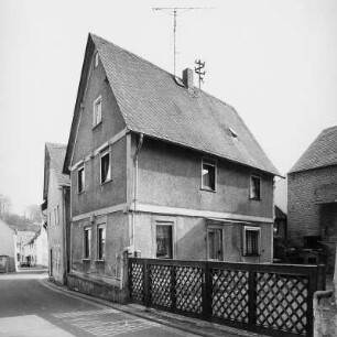 Villmar, Falkenbacher Straße 7