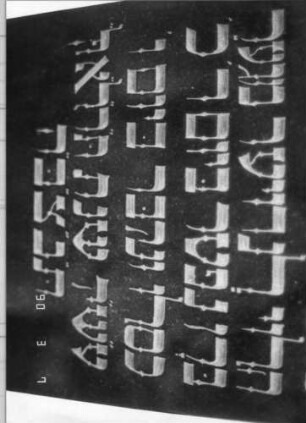 Grabstein 41 (Index: 100090067) Material: polierter Granit Zustand: sehr gut Maße HxBxT: 218x58x58 cm Beschreibung: Obelisk auf gestuftem Sockel: Grabstein 41C