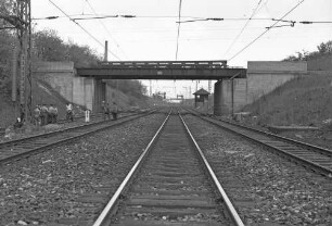 Stuttgart-Zuffenhausen Brücke 94 Behelfsbrücke Güterverbindungsbahn Heilbronner Bahn Bautrupp Stellwerk