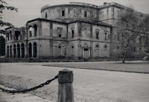 Zerstörungen Zweiter Weltkrieg - Stadtgebiet. Badisches Staatstheater. (früher Badisches Landestheater)