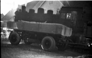 Mägerkingen, Bahnübergang 313, Zusammenstoß mit dem Anhänger eines Kies-Lastwagens
