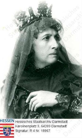 Berl, Antonie (+ 1906) / Porträt in Kostüm in Schauspiel 'König Richard III.', Brustbild, linksblickend / Szenenfoto
