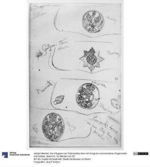 Vier Klappen von Patronentaschen mit Insignien verschiedener Regimenter mit Notizen