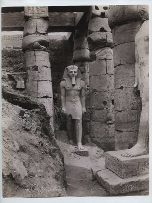 Tempel von Luxor, Luxor (Theben-Ost): Ansicht, Erster Hof Ramses II.