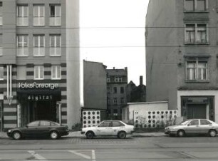 Dresden-Friedrichstadt. Grundstück, Friedrichstraße 22. Straßenansicht (Teilansicht der Wohn- und Geschäftshäuser Nr. 24 und 20)