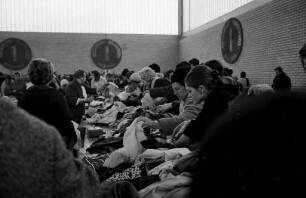 Pfennig-Basar des Internationalen Frauenclubs in der Nancyhalle