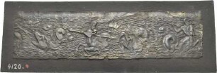 Plakette mit Darstellung von Meerwesen